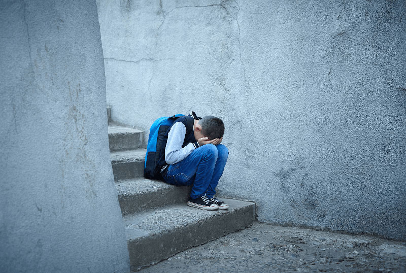 中学男孩离家出走行为严重，心理健康如何干预？